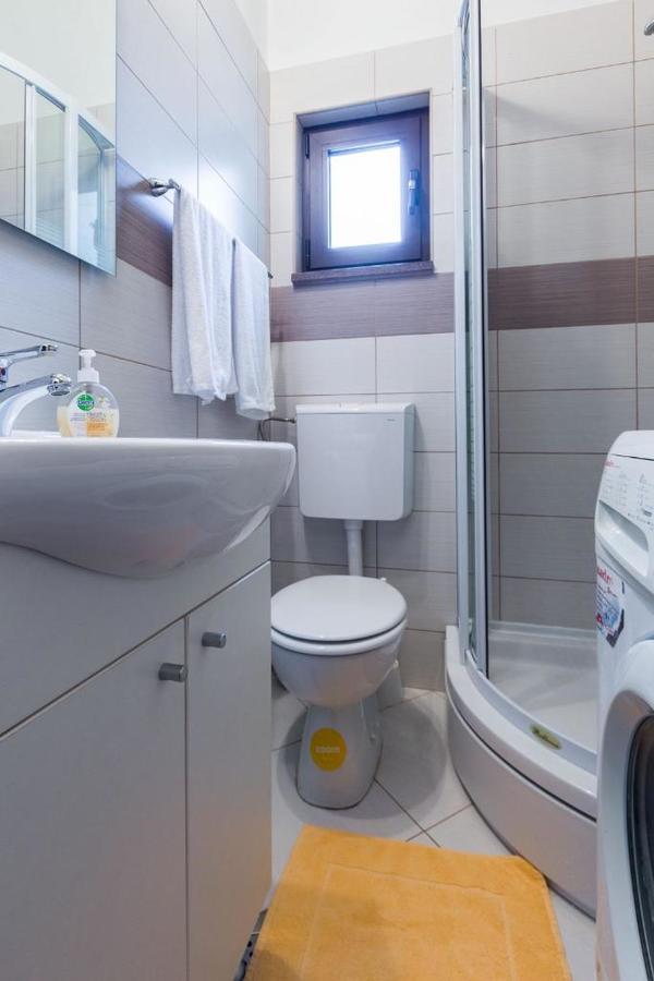 Apartman Bojana Apartment Starigrad Paklenica Luaran gambar